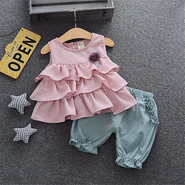 Sleeves Frill Top And Ruched Shorts For Girls